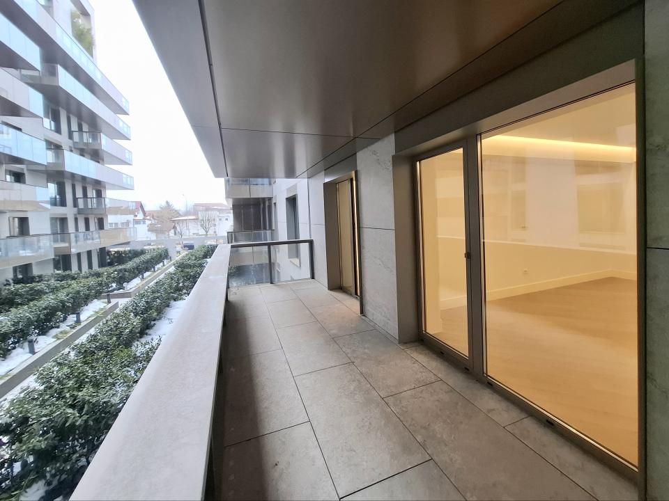 3 Camere | 96,5 MP | Terasă 13 MP | Cortina 126 | Erou Iancu Nicolae – fotografia 11 din 13