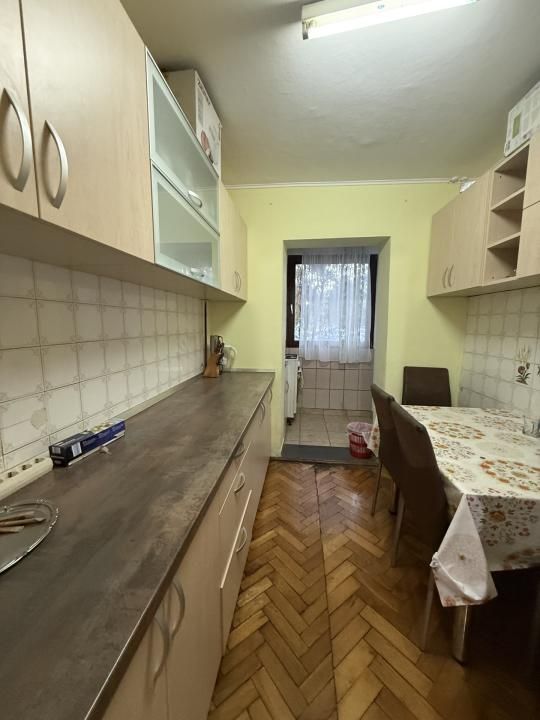 Apartament cu 3 camere, decomandat, parter - Lipovei – fotografia 5 din 9