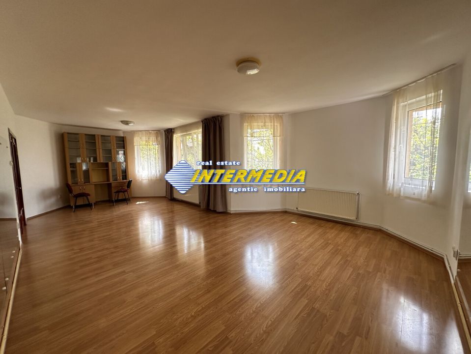Vanzare Casa D+P+2E+Pod cu 10 camere, garaj si curte în zona Cetate, Alba Iulia – fotografia 4 din 52