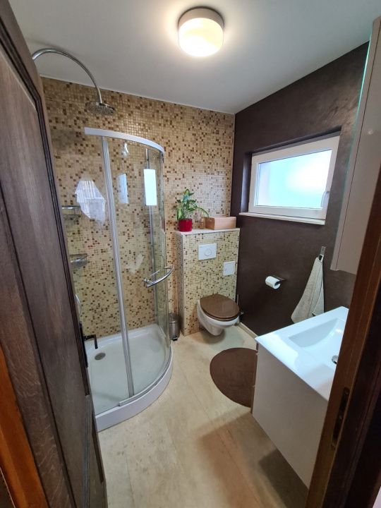 Casă individuală de vânzare în Dezmir — complet mobilată și utilată – fotografia 12 din 14