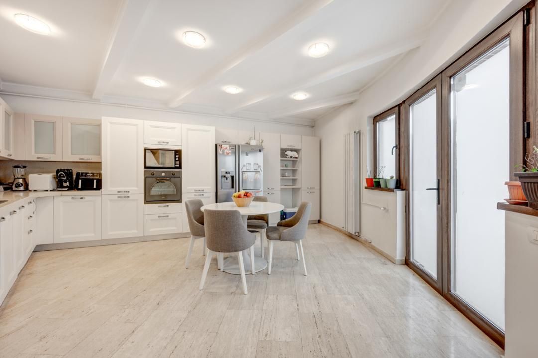 Apartament elegant 170mp, curte proprie și 3 locuri parcare, Parc Bazilescu! – fotografia 15 din 27