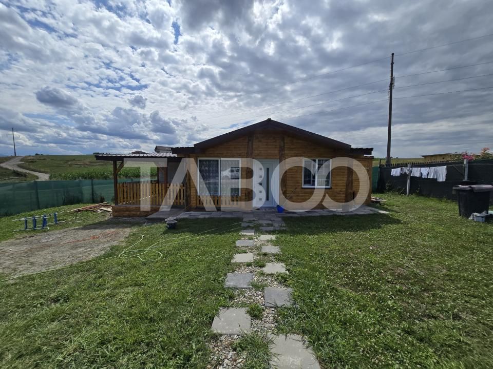 Teren 500mp plus o cabana de 42mp bonus in Sura Mare Sibiu – fotografia 1 din 8