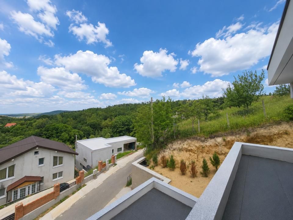 Casă cu Panoramă 360°, 245 mp Utili, Teren 800 mp, Garaj Dublu, Feleacu – fotografia 9 din 18