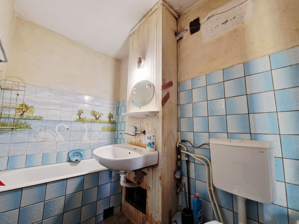 Apartament cu potential, orientare sud-est, 2 balcoane, zona Parang – fotografia 11 din 23