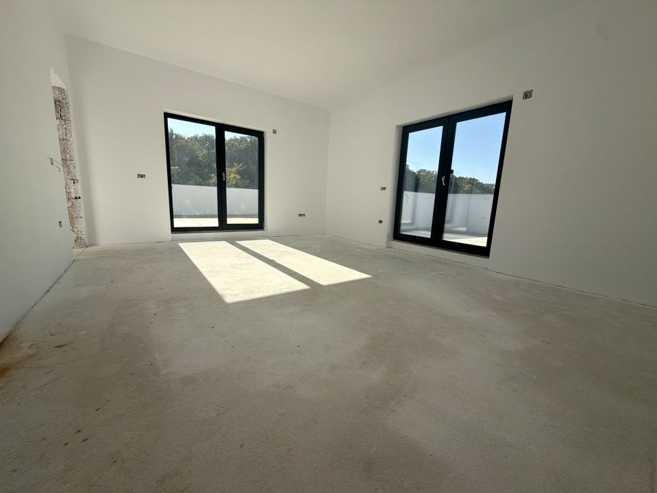 P5034 Apartament DECOMANDAT cu 3 camere zona LAC DUMBRAVITA,ETAJ 1, 2 Parcari – fotografia 6 din 35