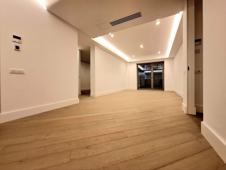 3 Camere | 96,5 MP | Terasă 13 MP | Cortina 126 | Erou Iancu Nicolae – fotografia 3 din 13