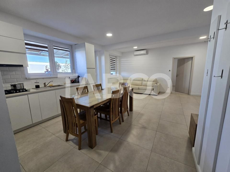 Penthouse 4 camere mobilat 2 bai 2 parcari terasa 72 mp Turnisor Sibiu – fotografia 12 din 20
