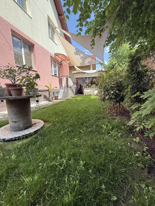 Casa alipită, 208mp utili, 304mp teren, zona PETROM, Baciu – fotografia 2 din 13