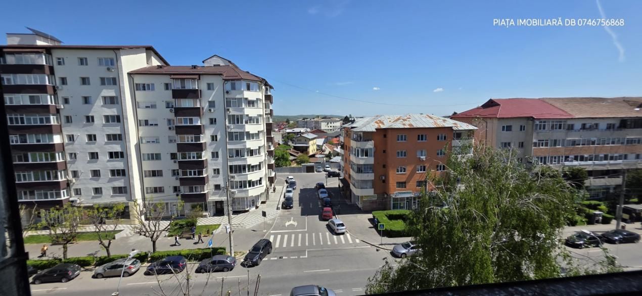 Apartament 4 Camere – Vedere Panoramică pe 2 zone diferite – Zona Piața 1 Mai – fotografia 2 din 12