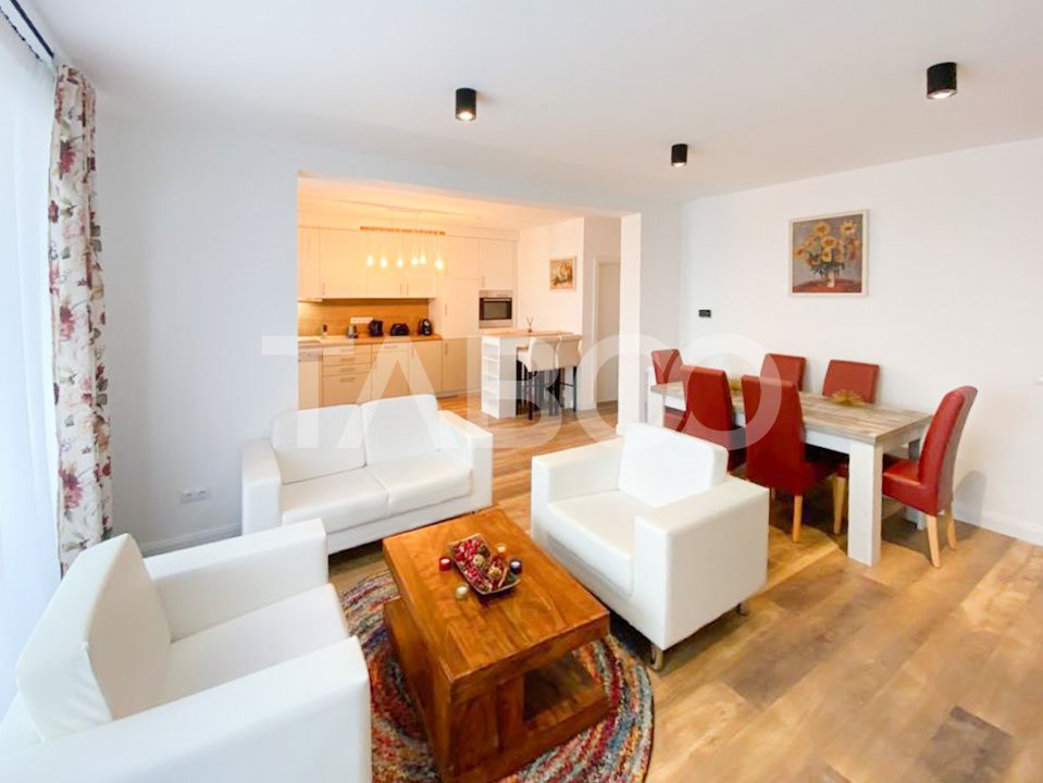 Casa cu 4 camere si vedere panoramica chiar la intrare In Cristian – fotografia 3 din 14
