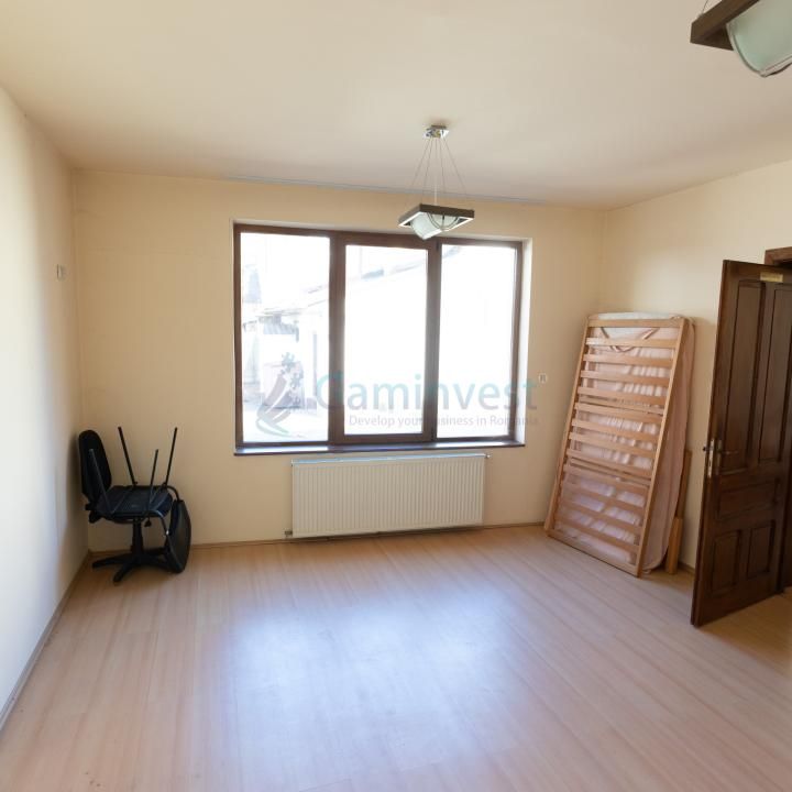 Cladire de inchiriat in Oradea, 382 mp cu 3 nivele, multifunctionala – fotografia 25 din 29