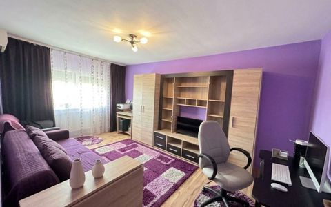 Apartament 2 camere decomandat de vânzare zona Poarta 6
