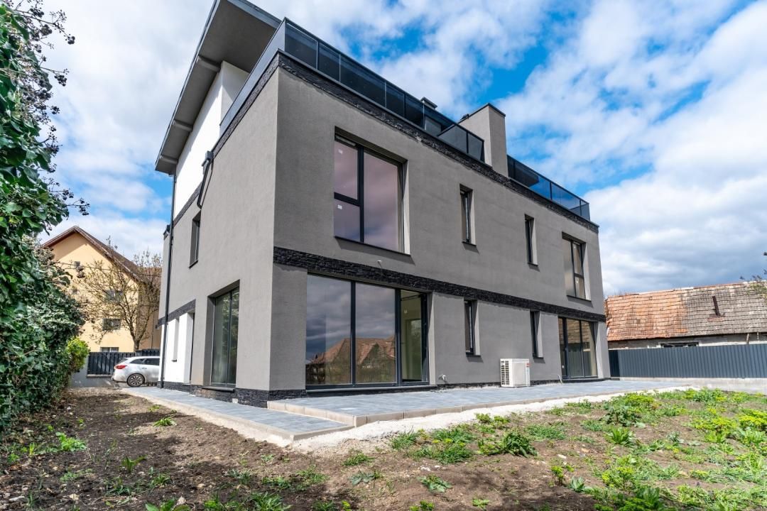 Duplex modern de vânzare în Someșeni – cu terasă panoramică și acces rapid – fotografia 2 din 12