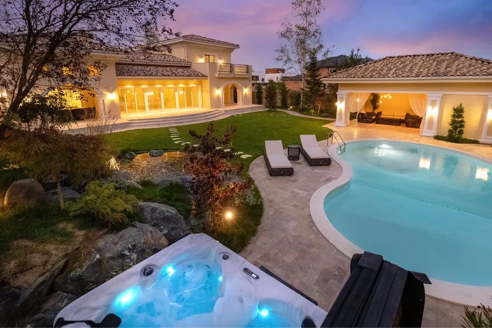 Vilă Mediteraneană de Lux cu Piscină, Jacuzzi și Șemineu | Pipera – Tunari – fotografia 1 din 28