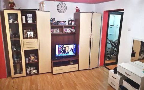 Apartament 2 camere Trivale | Etaj 2 | Centrală și AC | Mobilat, utilat