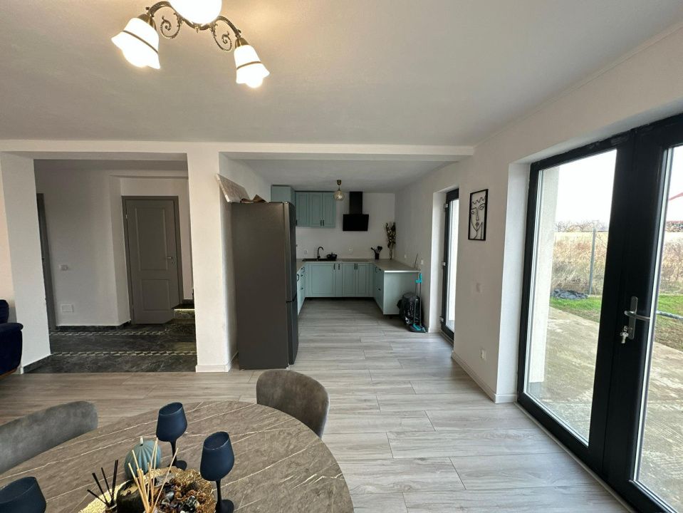 Casa 4 camere, 120mp, Carcea, zona Metro – fotografia 9 din 15