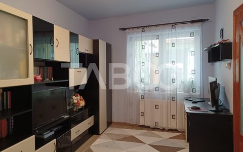 Apartament de vanzare la casa 3 camere terasa pivnita Orasul de Jos