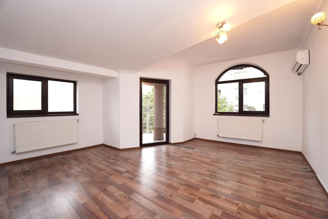 Inchiriere Vila |  Vitan Mall - Dristor | 7 Camere P+2+Curte+Parcare – fotografia 17 din 18