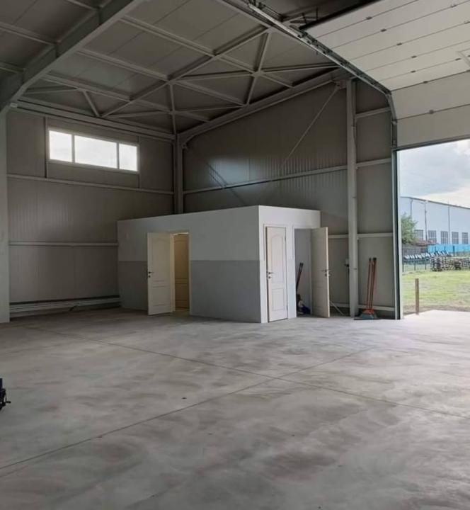 HALA MODERNA 400 MP + SHOWROOM/BIROURI | TEREN 2.500 MP | ACCES TIR | LANGA DN71 – fotografia 2 din 9