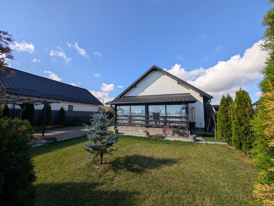 Casa Lilieci amenajata modern, mobilată - utilata – fotografia 3 din 13