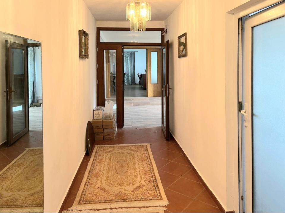 Vilă P+M cu 2300MP teren | 6 camere | 278MP | 30 min București – fotografia 4 din 27