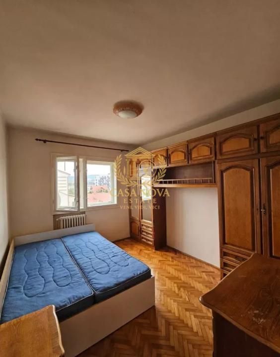 Apartament 3 camere 70mp, cartier Intre Lacuri, 2 bai, parcare, balcon – fotografia 3 din 8