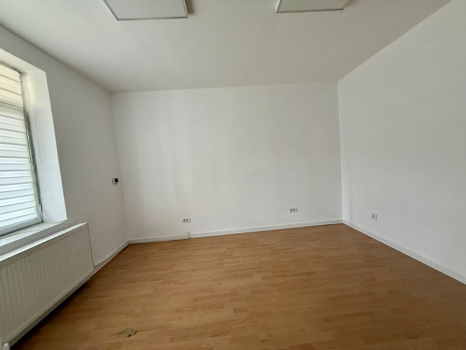 Apartament 3 camere, decomandat, 115.54 mp, Garii – fotografia 2 din 6