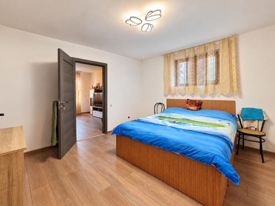 Casă pe malul lacului Snagov, ponton privat și teren 3.000 mp – fotografia 9 din 19