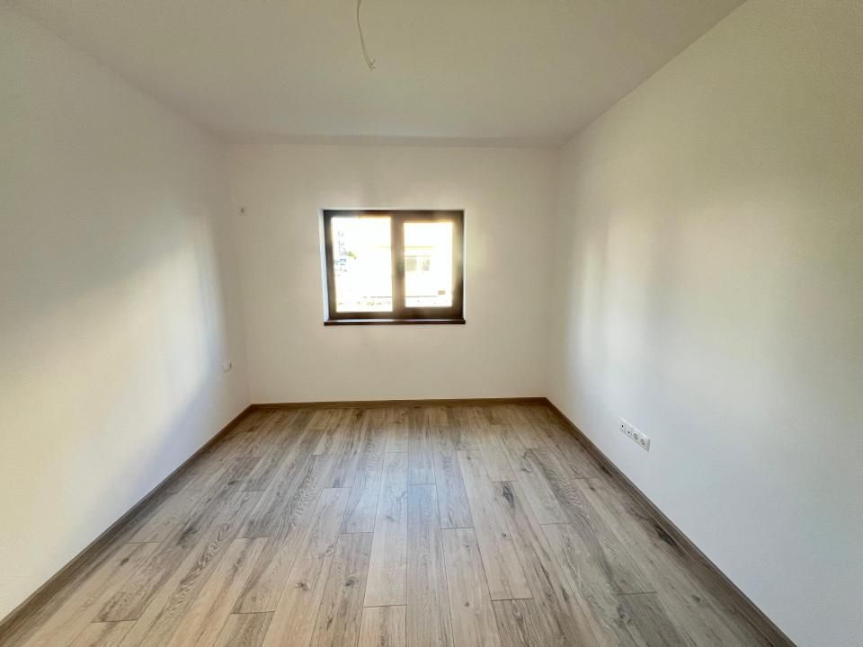 Apartament-3-Camere-Decomandat-73mp-Utili-Balcon-5mp-Parcare-Sanpetru-Residence – fotografia 4 din 17