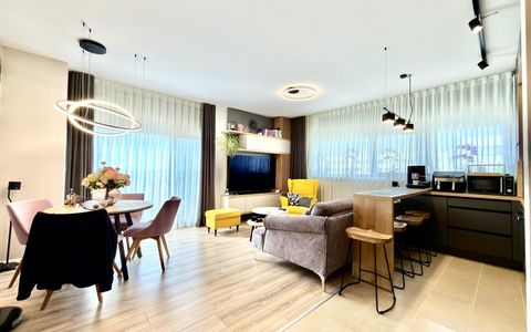 Apartament cu 3 camere, 71mp, etaj 15 - XCity Towers Torontal