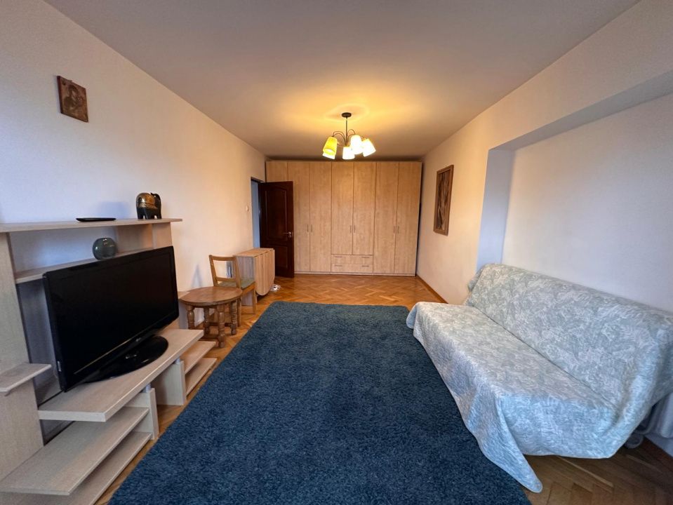 Apartament 3 camere de inchiriat, in zona Centrala -  vedere catre Blvd Mircea – fotografia 14 din 16