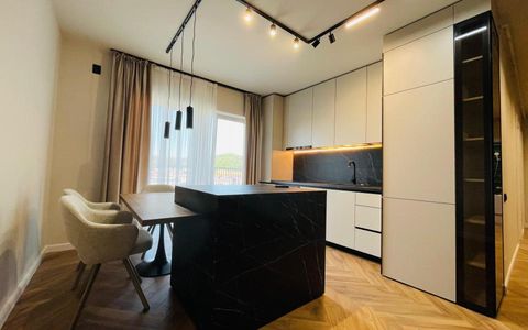 Apartament 3 Camere, LUX, 53 mp, terasa 36 mp, lift, panoramic, zona Eroilor!
