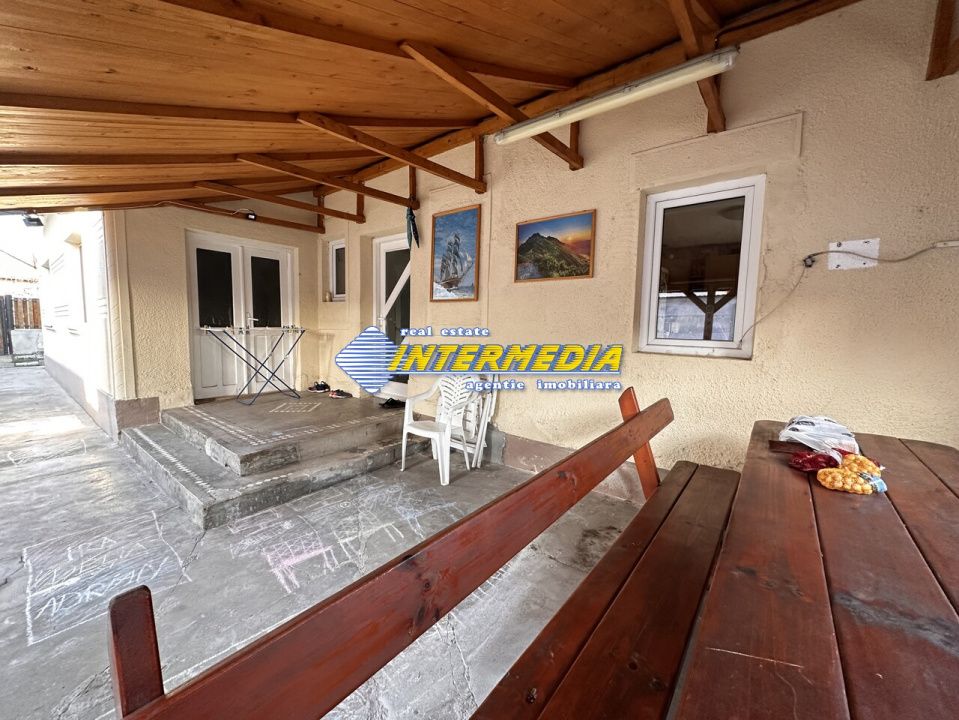 Casa cu 3 camere  in Cetate la asfalt cu 1176 mp Teren – fotografia 1 din 15