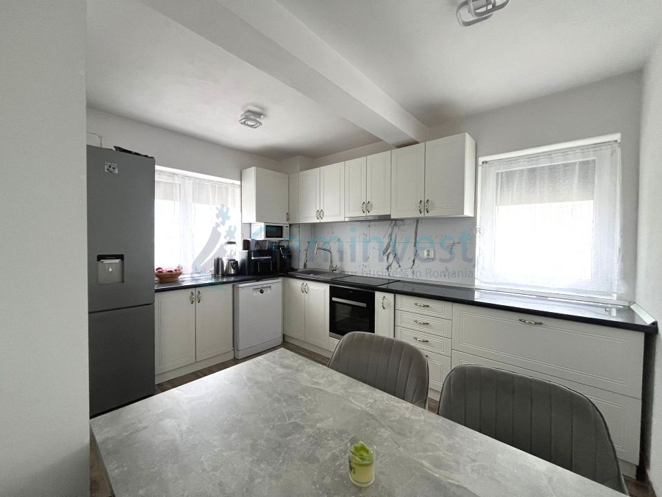 Casa de vanzare in Oradea cu 4 camere, zona Calea Santandrei – fotografia 5 din 17