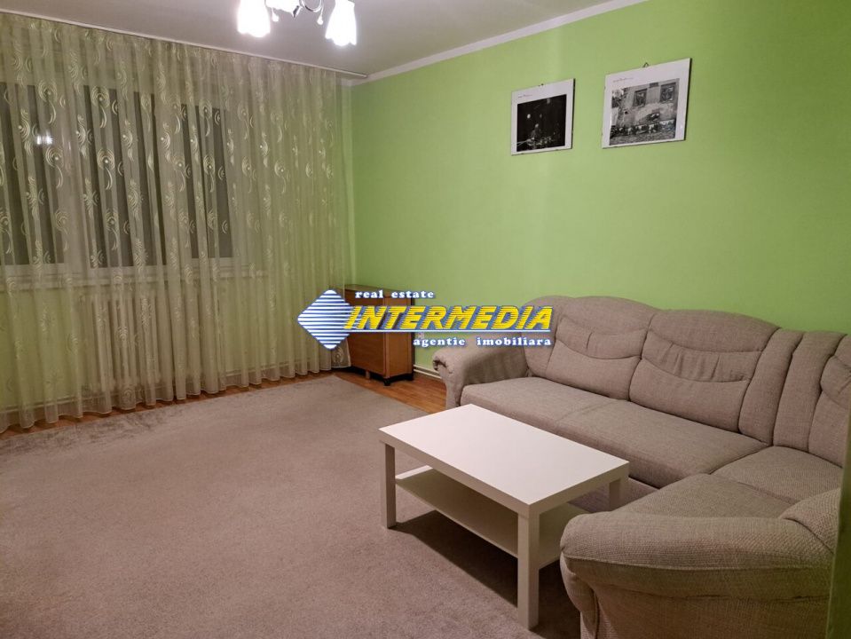 Apartament 3 camere decomandat de inchiriat Alba Iulia zona Centru – fotografia 2 din 8