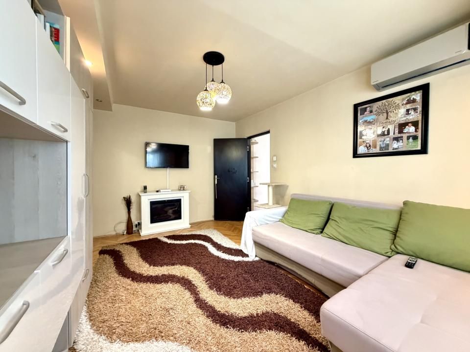 Apartament spatios, 3 camere, 64 mp utili, etaj 2 - Zona Lipovei – fotografia 2 din 11
