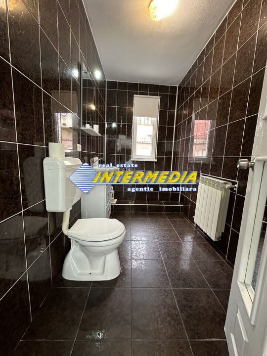 Casa 3 camere in Alba Iulia Zona CENTRU cu 900 mp teren utilitati si la asfalt – fotografia 9 din 16