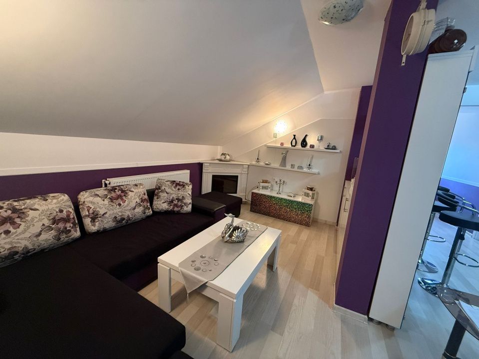 Apartament 3 camere decomandat, 100 mp, Bariera Valcii, zona Bordei – fotografia 1 din 14