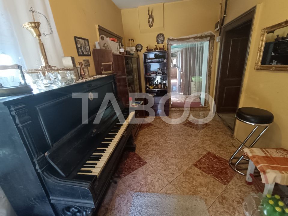 Casa saseasca plina de istorie de vanzare in satul Nou judetul Sibiu – fotografia 9 din 27