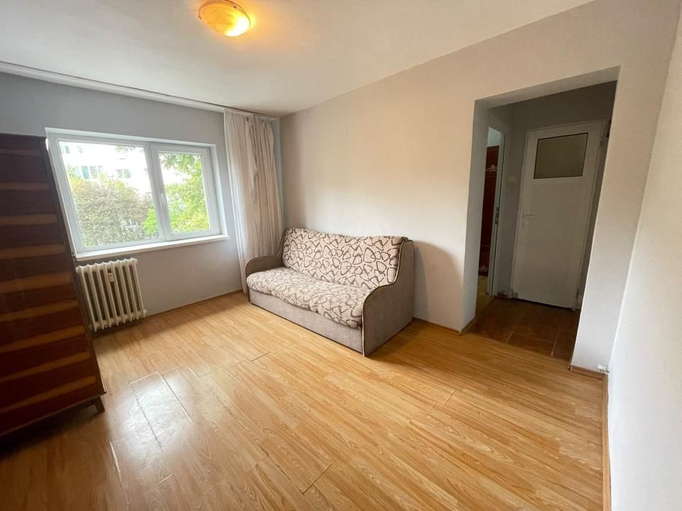 Apartament 2 camere-Podu Ros-fara risc-etaj 2 – fotografia 2 din 7