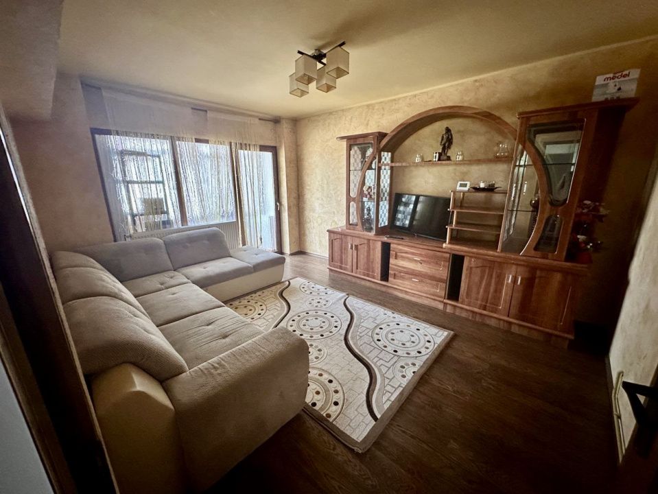 Apartament 3 camere, decomandat, 75.5 mp, cartier Lapus, zona Intim – fotografia 1 din 6