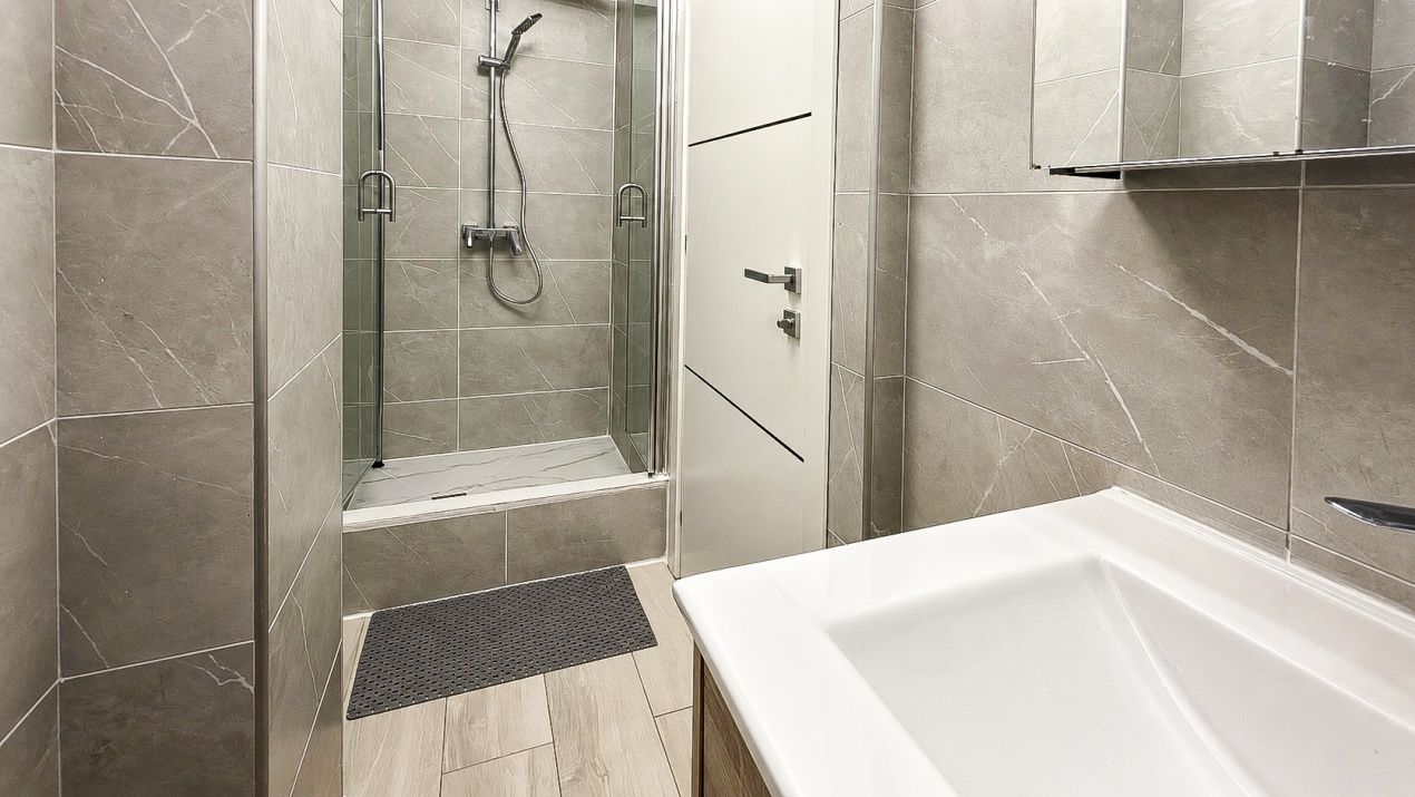 Apartament Premium 3 camere| Balcon 25 mp| Vedere la mare si lac+loc de parcare – fotografia 15 din 16