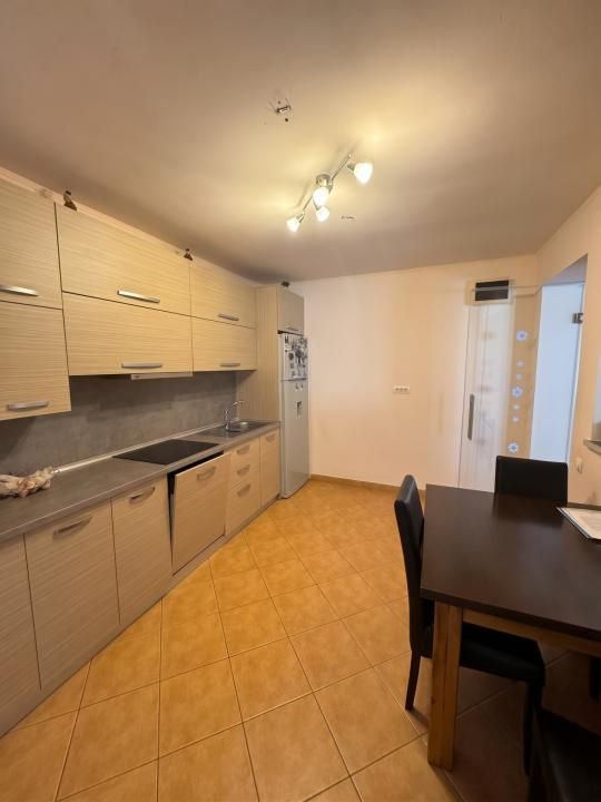 Casă individuală cu 6 camere, 2 garaje și grădină amenajată – Bună Ziua – fotografia 3 din 7