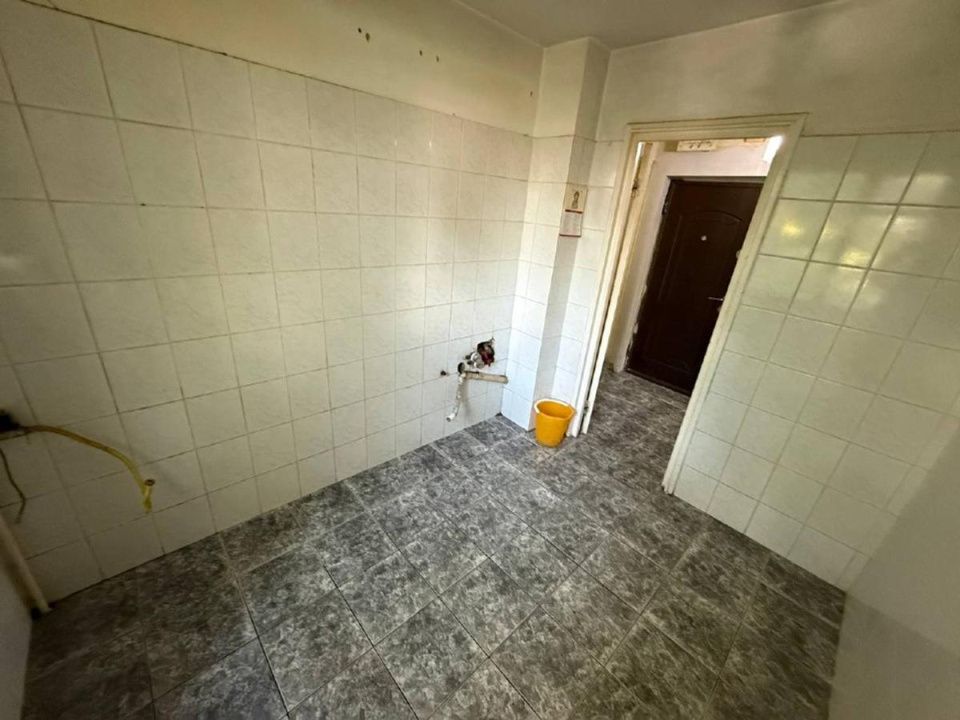 Apartament 4 camere -5 minute de mers  pana la metrou Costin Giorgian – fotografia 9 din 16