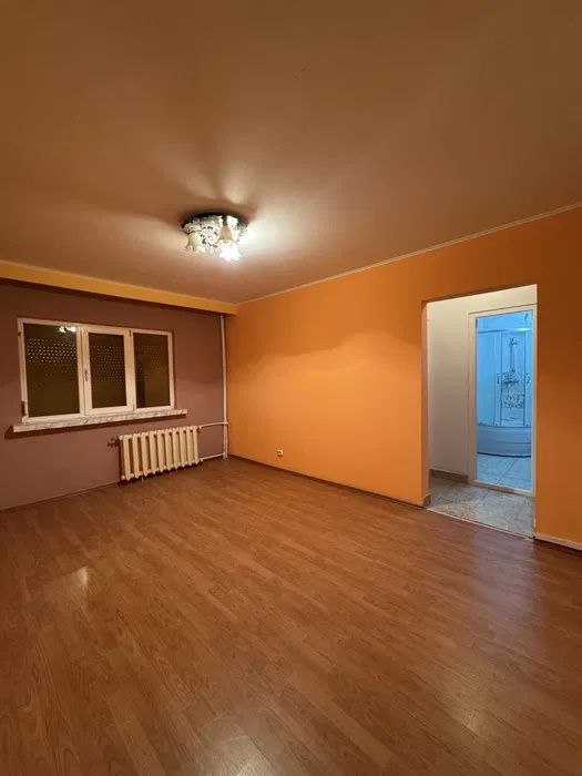 Apartament 2 camere Tomis Nord – fotografia 2 din 9