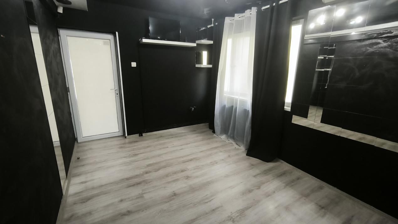 CENTRAL | Spatiu comercial | birou | salon infrumusetare – fotografia 3 din 7