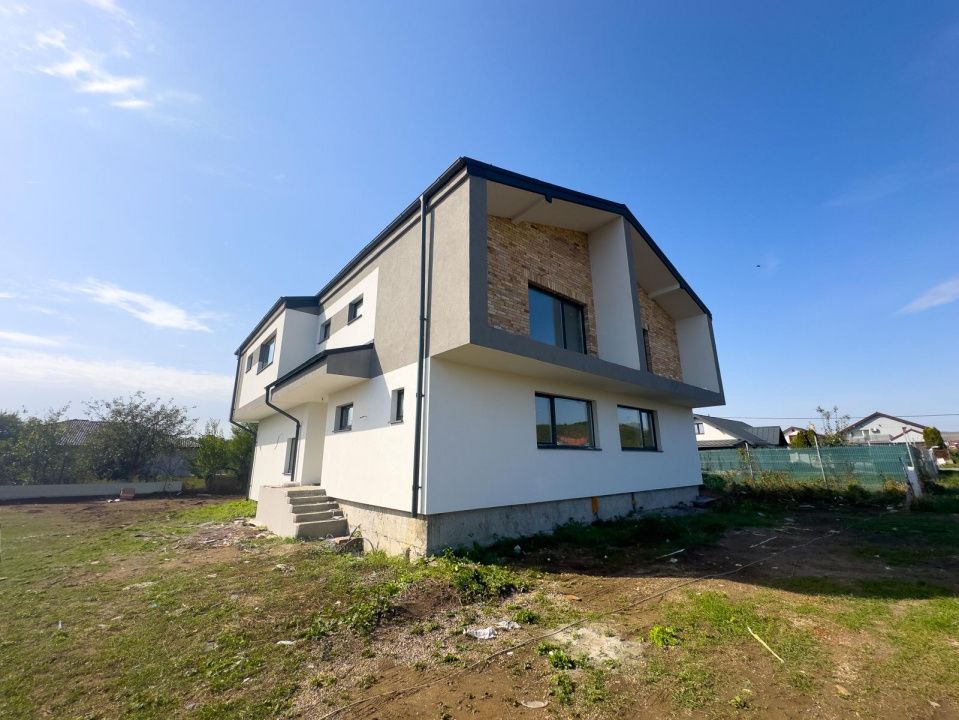 Duplex modern, 150 mp utili, pod de 40 mp și teren 500 mp | Jucu de Mijloc – fotografia 1 din 5