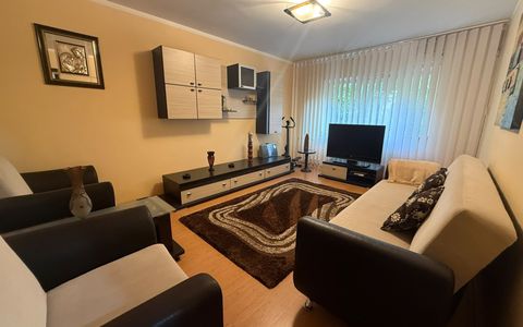 Apartament 2 camere, semidecomandat, 64 mp, zona Liceul Pedagogic
