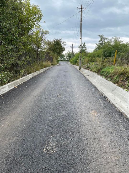 Teren intravilan generos cu utilitati si front larg in Jucu de Sus – fotografia 7 din 7