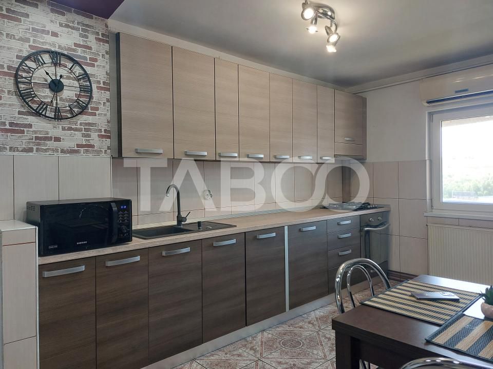 Apartament spatios 49 mp 2 camere decomandate 2 balcone Cisnadie – fotografia 2 din 15